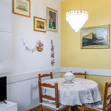 Apartament Near The Beach - 公寓 *